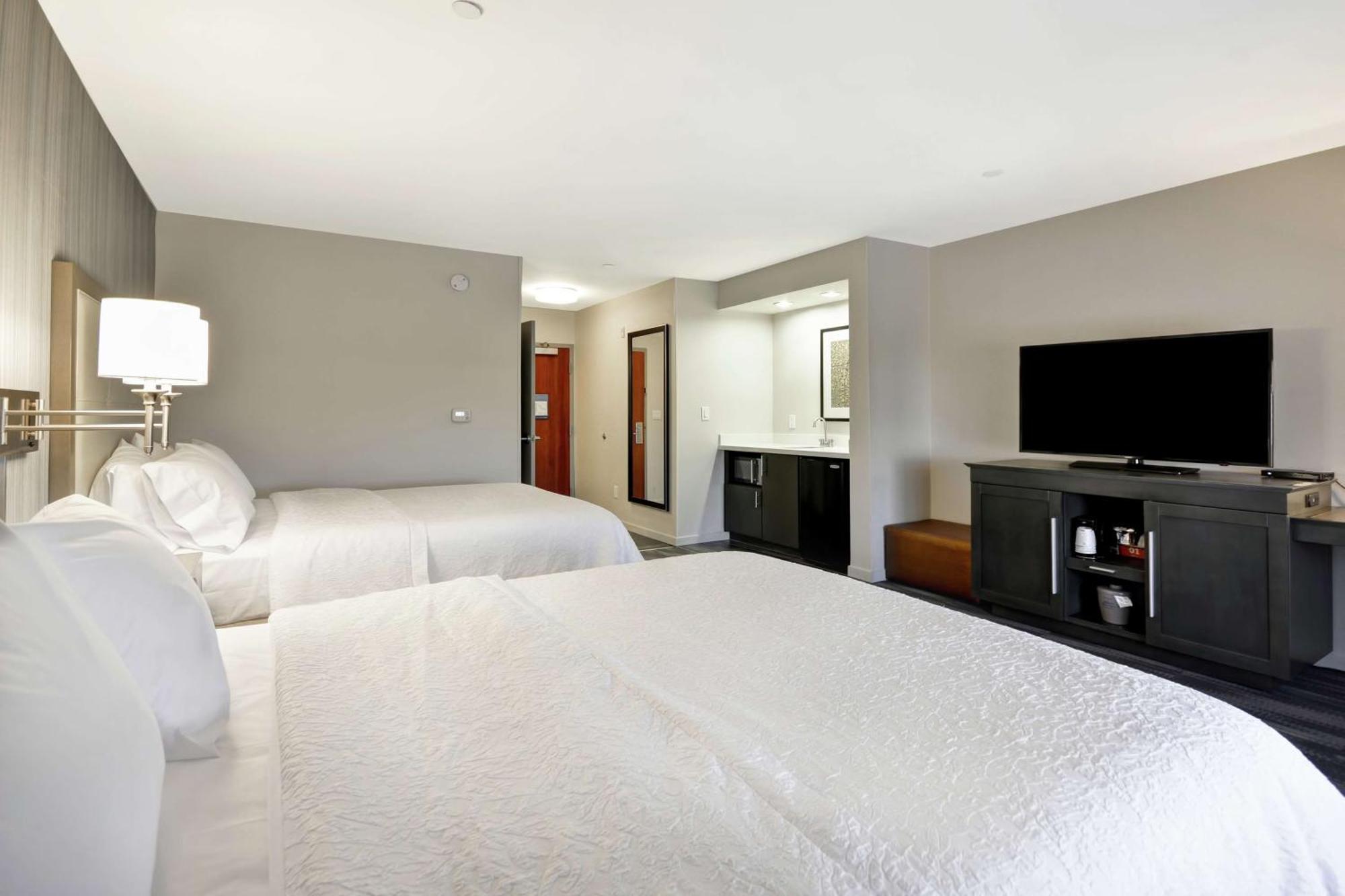 Hampton Inn & Suites Los Angeles Burbank Airport מראה חיצוני תמונה