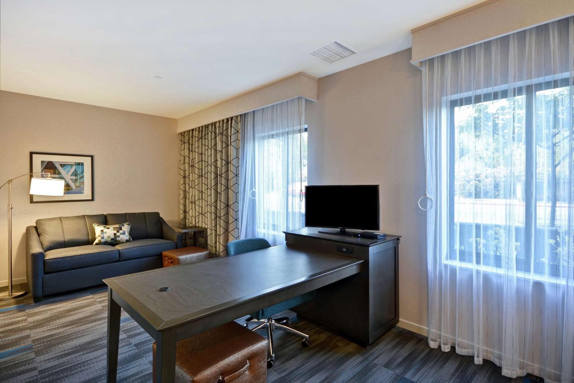 Hampton Inn & Suites Los Angeles Burbank Airport מראה חיצוני תמונה