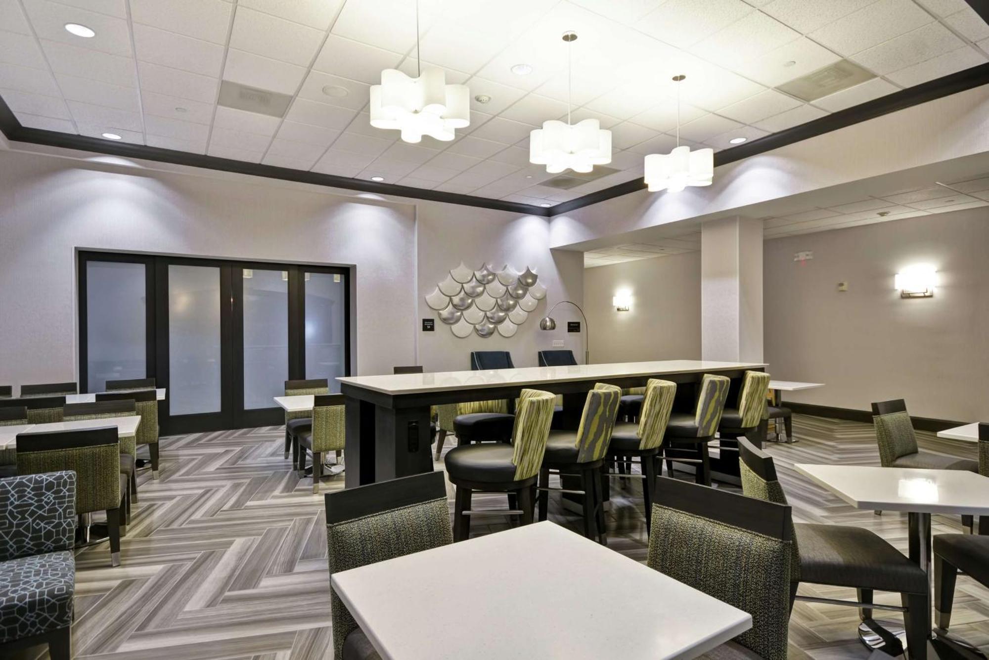Hampton Inn & Suites Los Angeles Burbank Airport מראה חיצוני תמונה