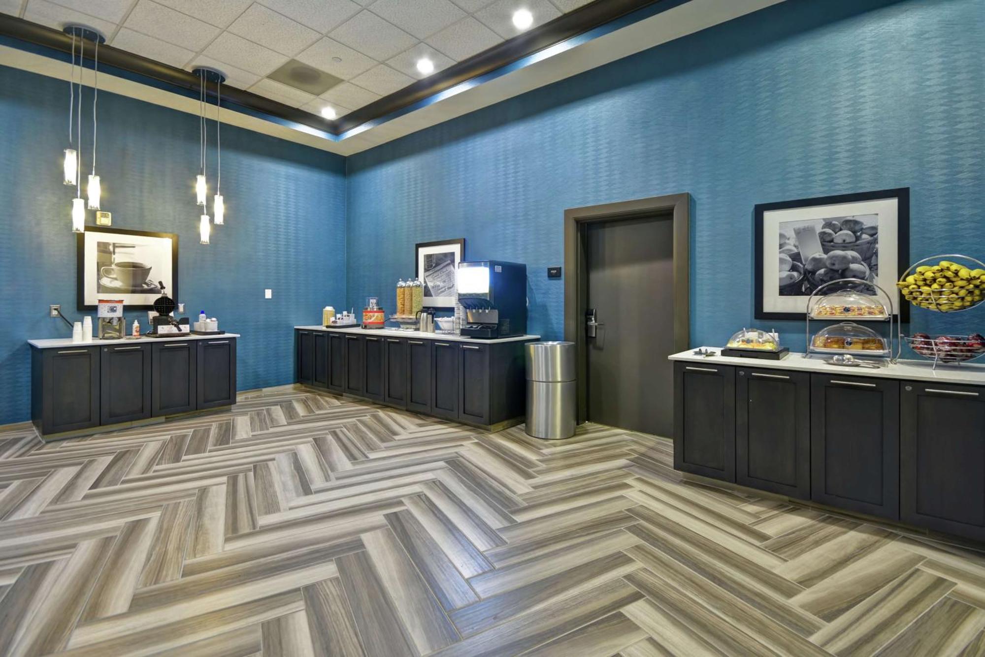 Hampton Inn & Suites Los Angeles Burbank Airport מראה חיצוני תמונה