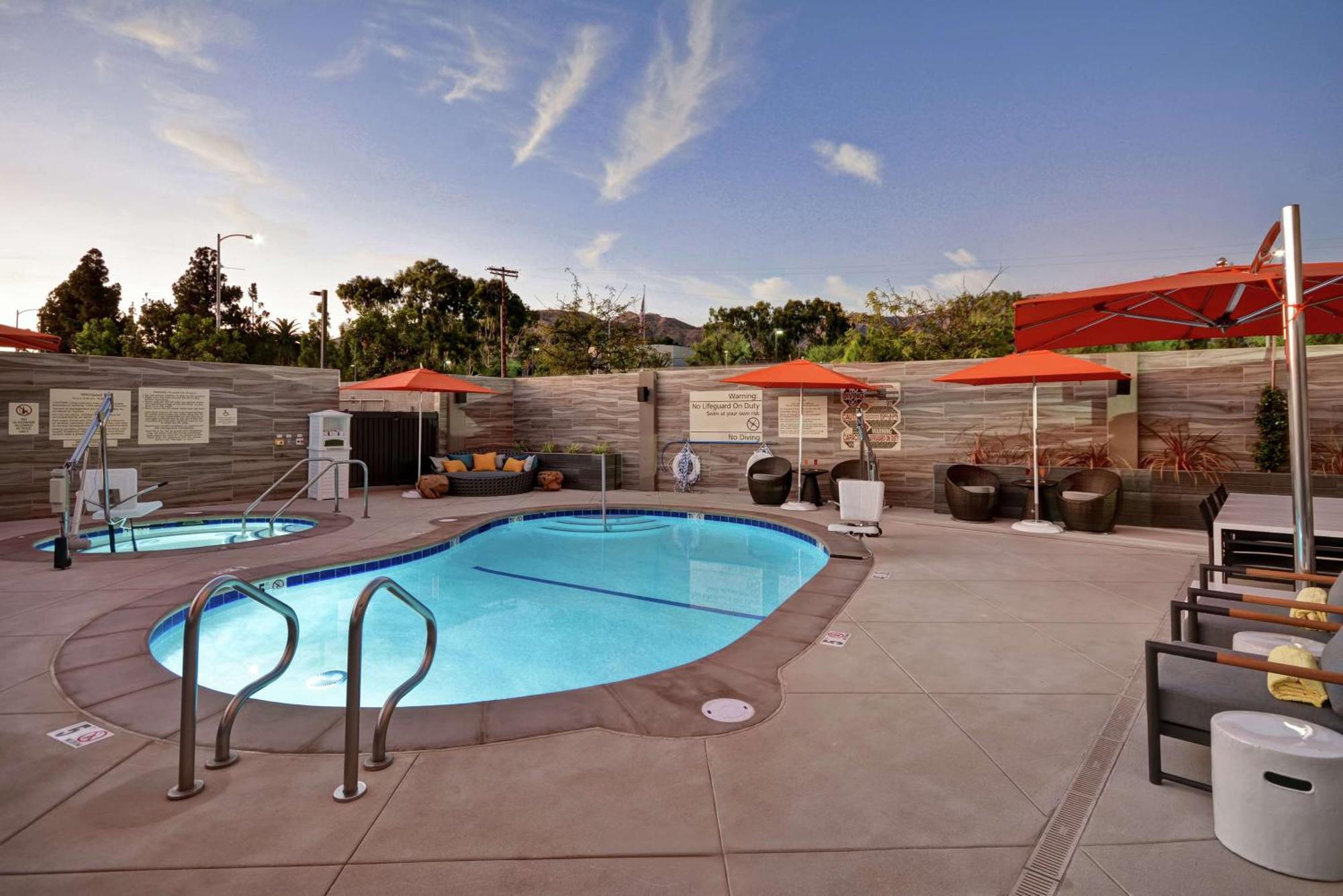 Hampton Inn & Suites Los Angeles Burbank Airport מראה חיצוני תמונה
