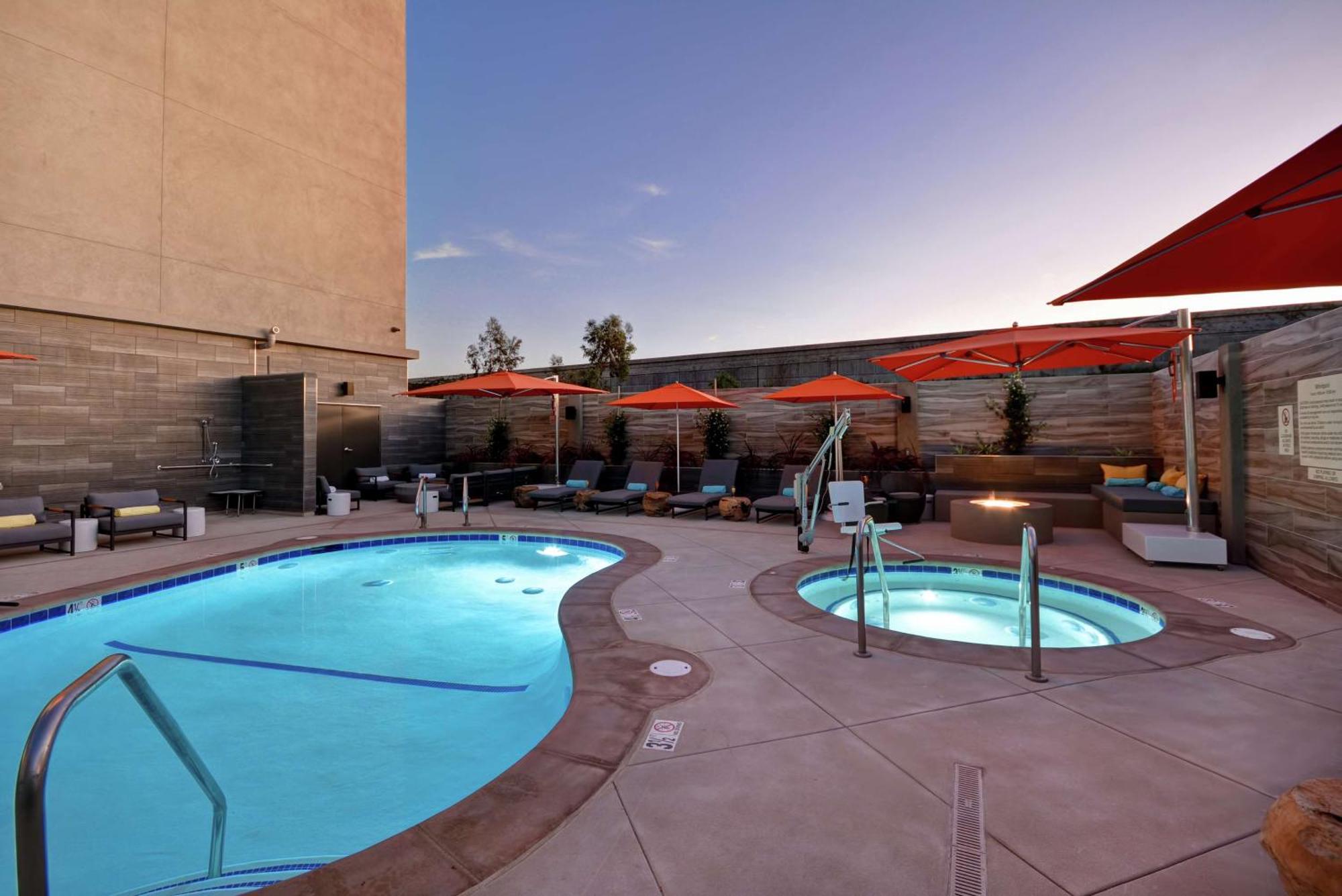 Hampton Inn & Suites Los Angeles Burbank Airport מראה חיצוני תמונה