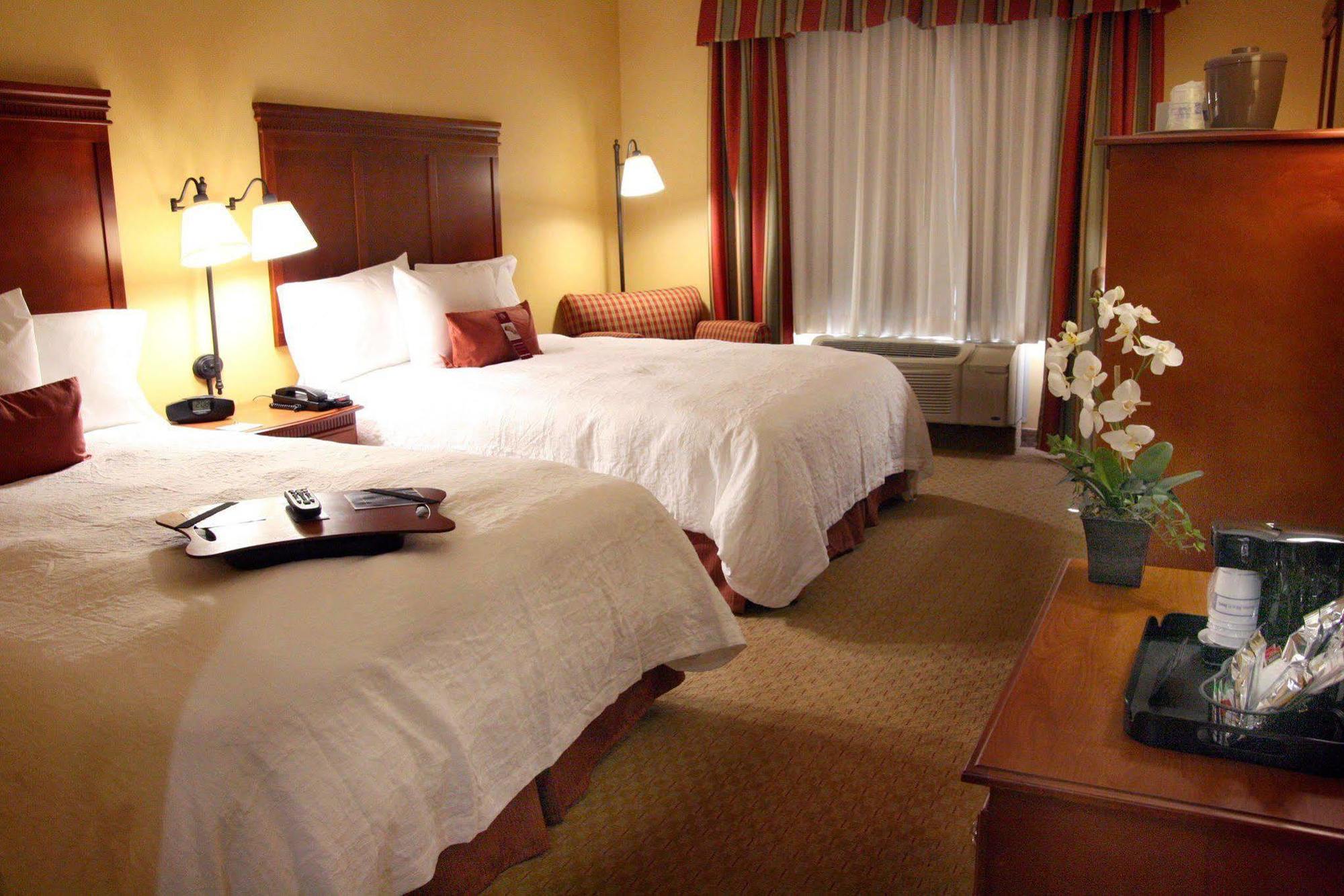 Hampton Inn & Suites Los Angeles Burbank Airport מראה חיצוני תמונה